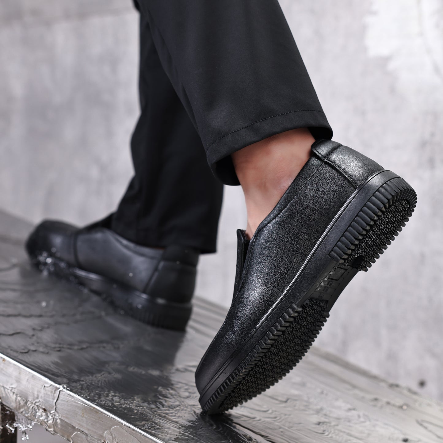 non slip dress shoes Clement Design Men's Leather Anti-Slip Chef Shoes