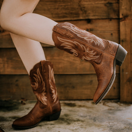 Embroidered Western Cowgirl Boots Mid Calf Pointed Toe Chunky Heel Pull-On Boots